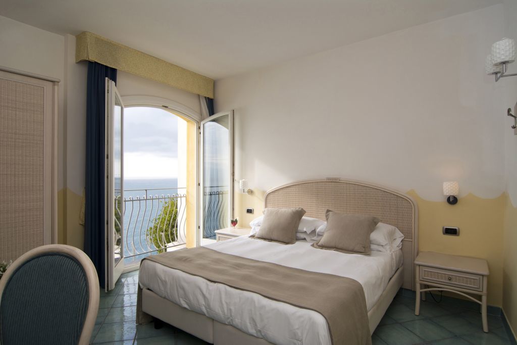 Hotel Villa Pandora Maiori Exterior photo